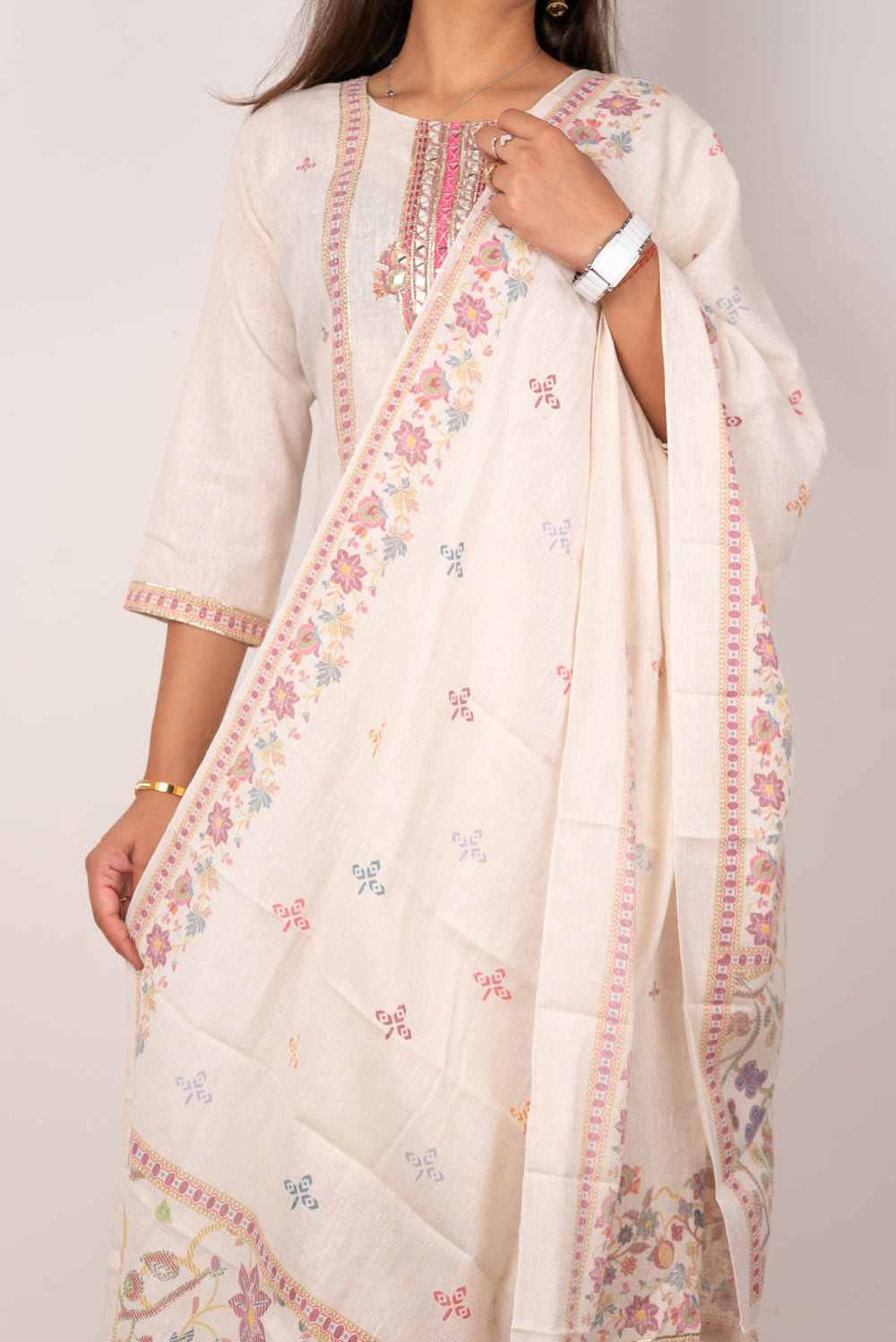 Ivory Kurta Set with Kashmiri Floral Embroidery