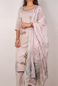 Mauve Kurta Set with Pichwai Peacock Embroidery