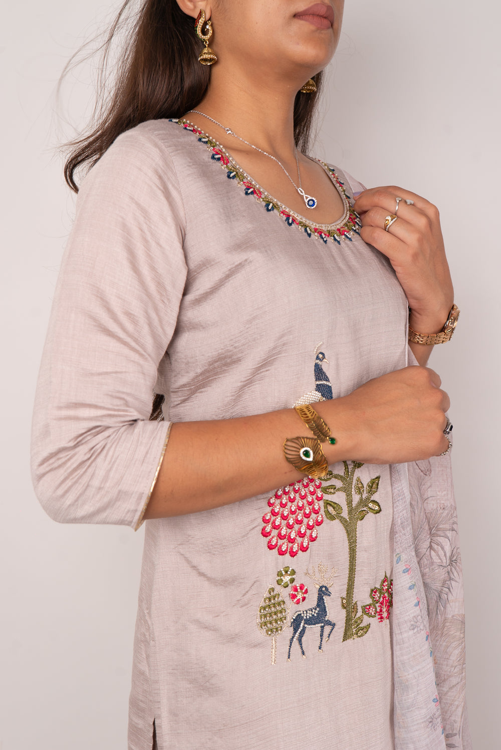 Mauve Kurta Set with Pichwai Peacock Embroidery