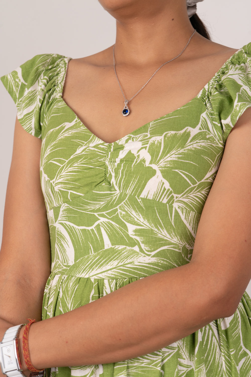 Green Tropical Leaf Print Ruffle-Sleeve Midi Dress